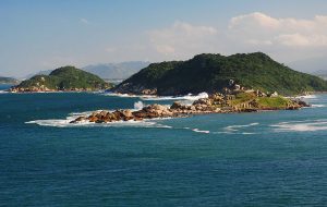 Praia dos Naufragados