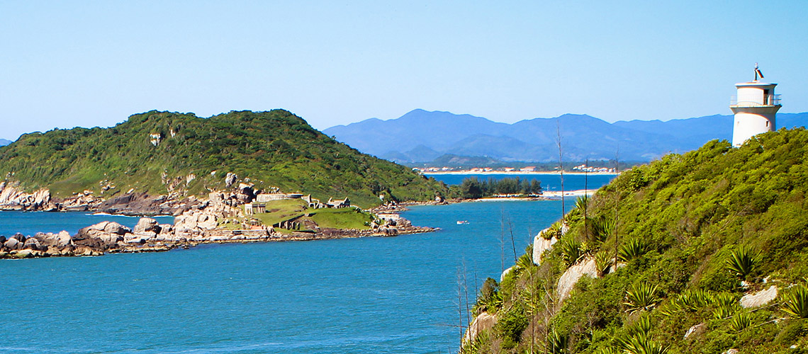 Praia dos Naufragados